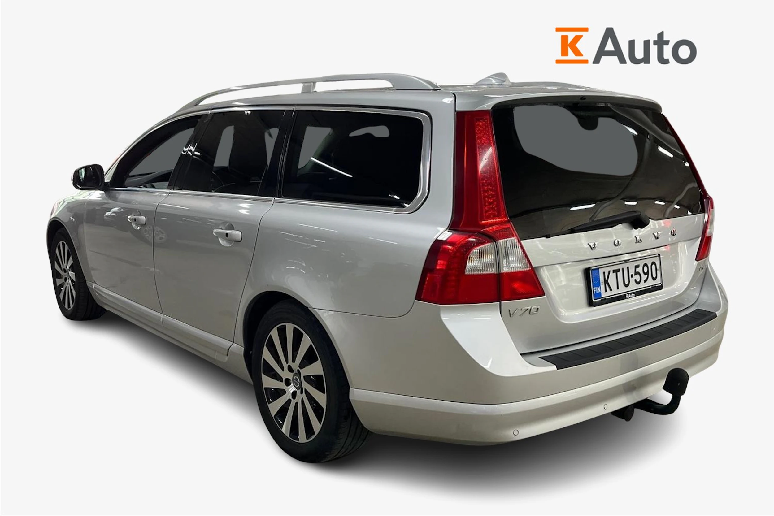 Harmaa Volvo V70 2013 kuva 2.