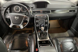 Harmaa Volvo V70 2013 kuva 7.