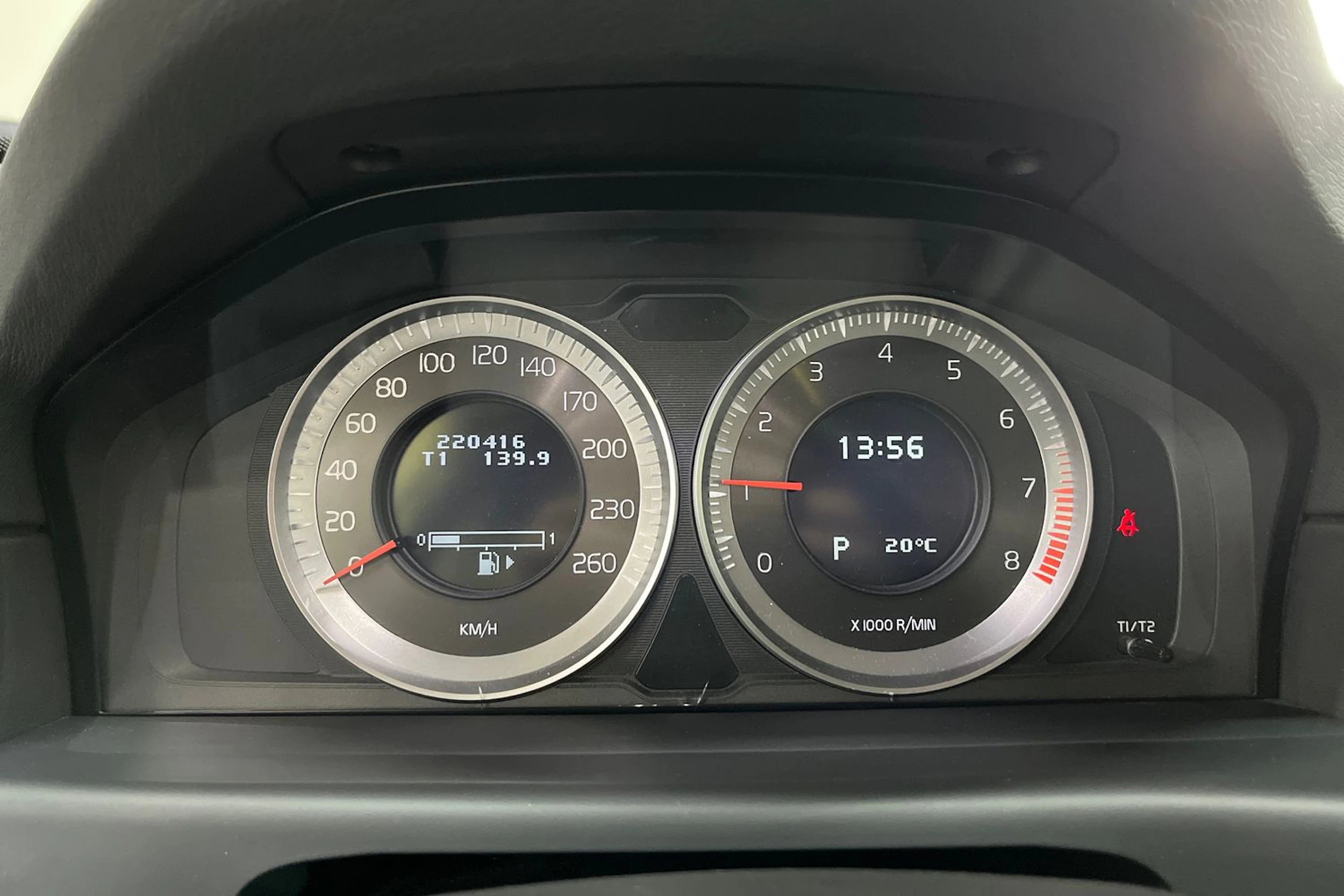 Harmaa Volvo V70 2013 kuva 14.