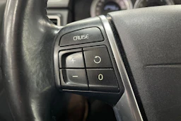 Harmaa Volvo V70 2013 kuva 15.