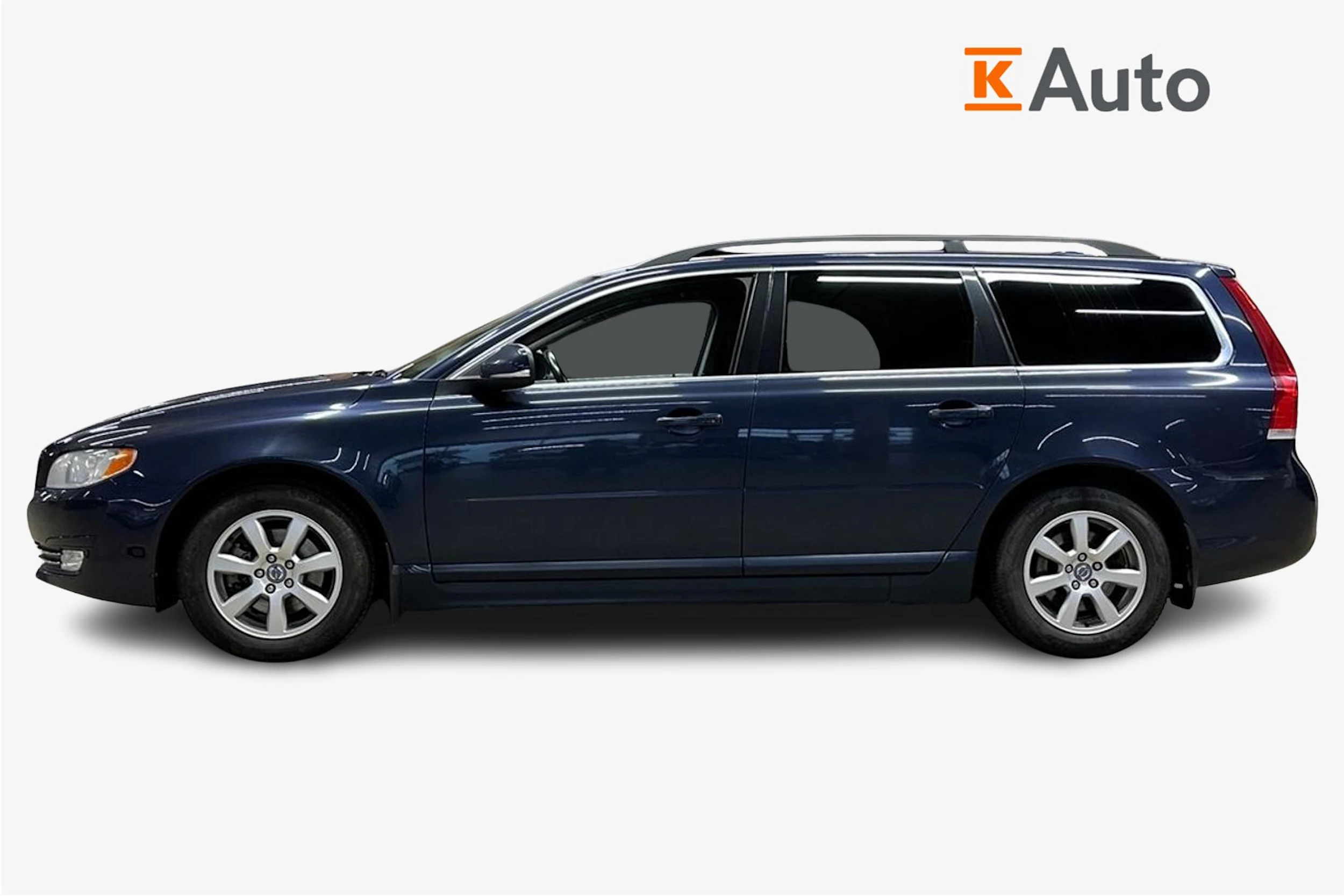 sininen Volvo V70 2014 kuva 5.