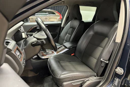 sininen Volvo V70 2014 kuva 13.
