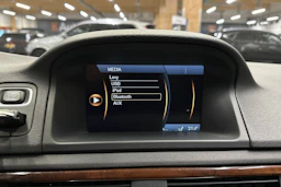 sininen Volvo V70 2014 kuva 15.
