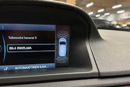 sininen Volvo V70 2014 kuva 16.