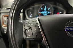 sininen Volvo V70 2014 kuva 22.