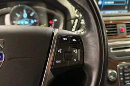sininen Volvo V70 2014 kuva 23.