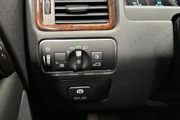 sininen Volvo V70 2014 kuva 24.