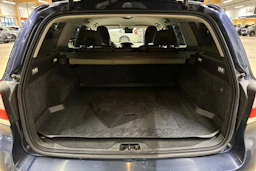 sininen Volvo V70 2014 kuva 26.