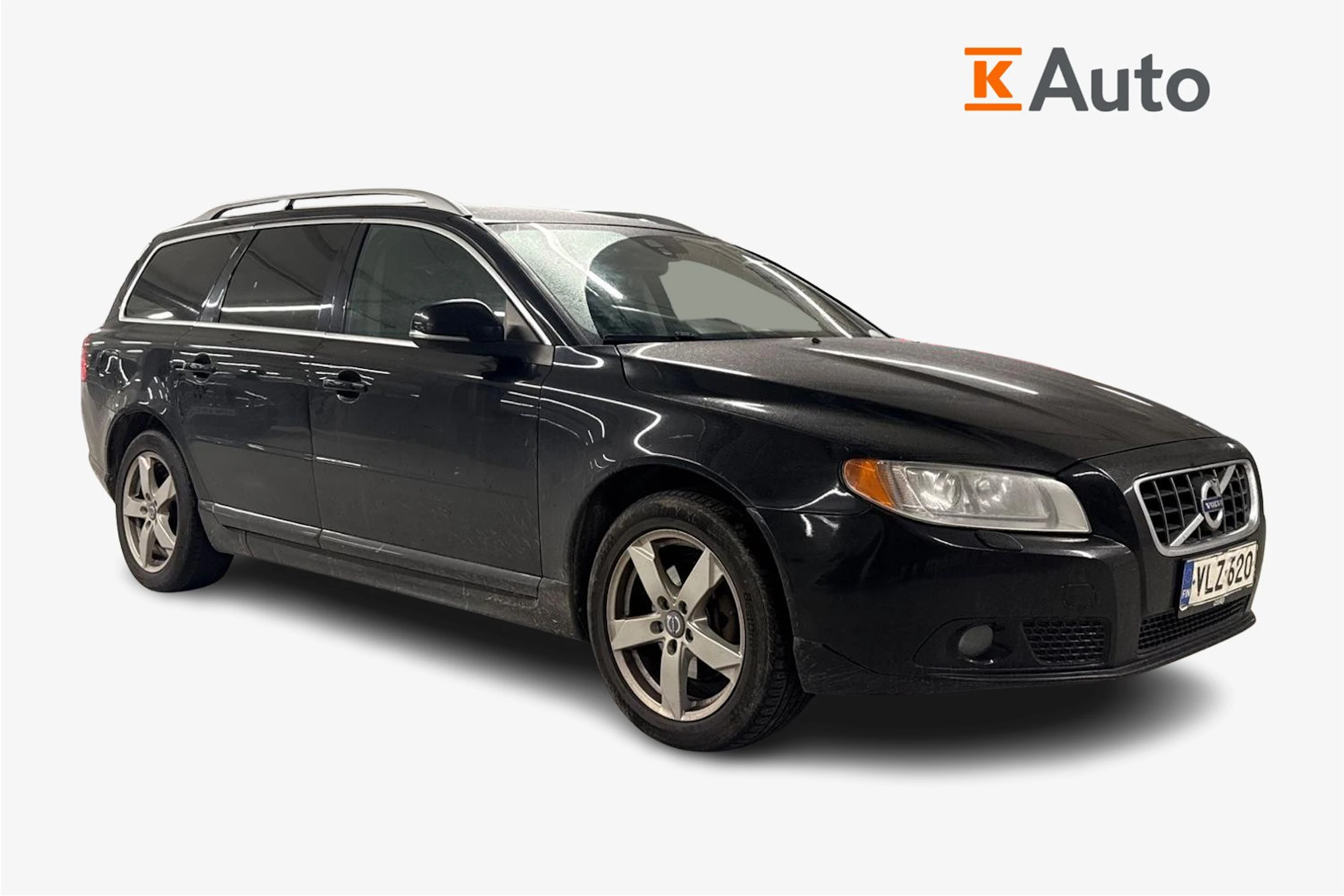 Musta Volvo V70 2013 kuva 1.