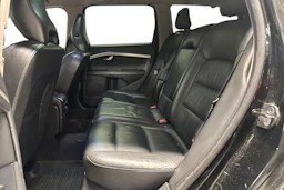 Musta Volvo V70 2013 kuva 8.