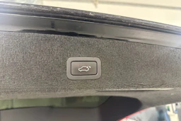 Musta Volvo V70 2013 kuva 13.