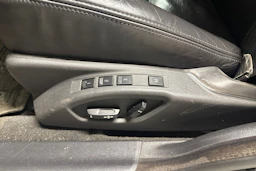 Musta Volvo V70 2013 kuva 15.