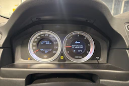 Musta Volvo V70 2013 kuva 17.