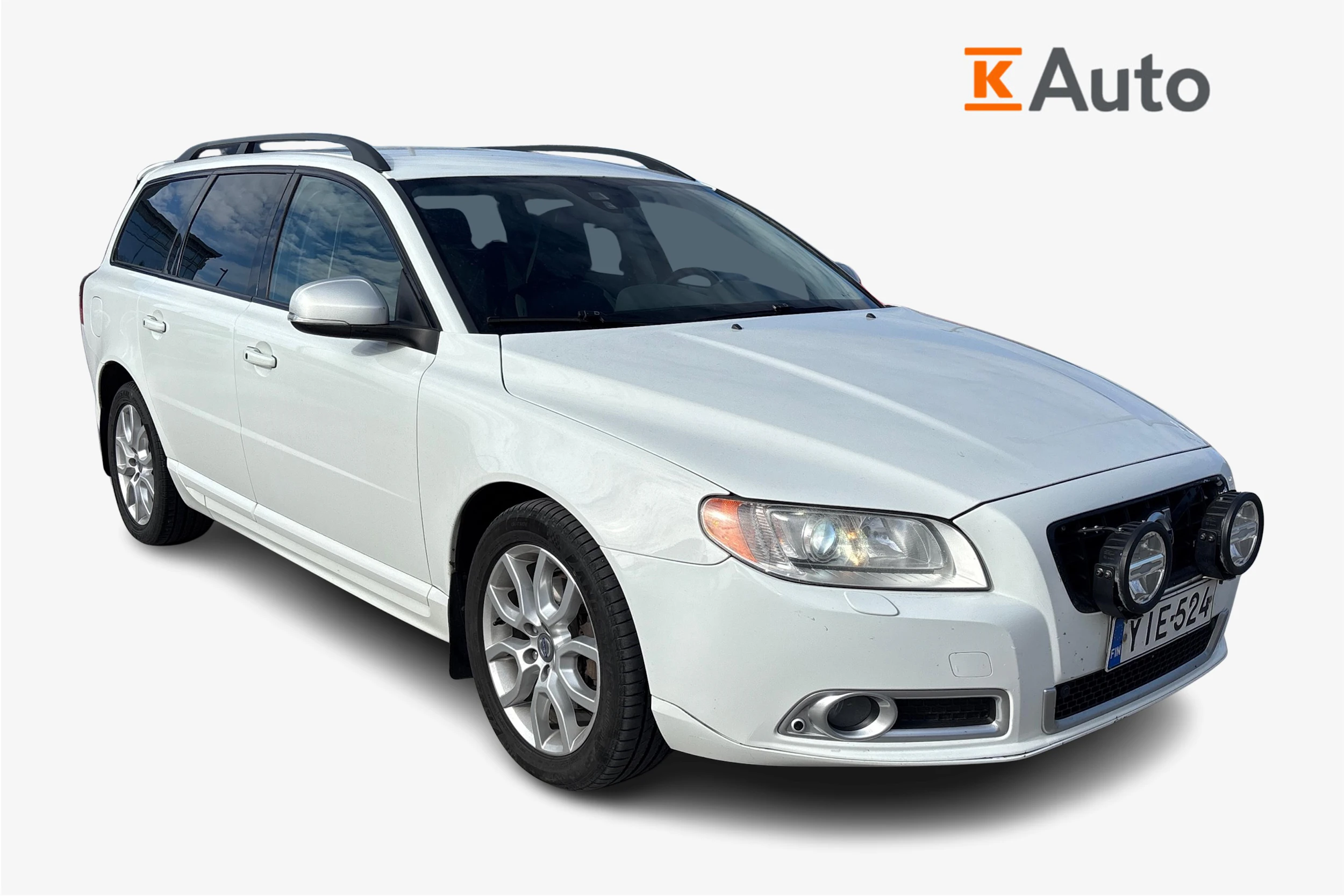 valkoinen Volvo V70 2013 kuva 1.