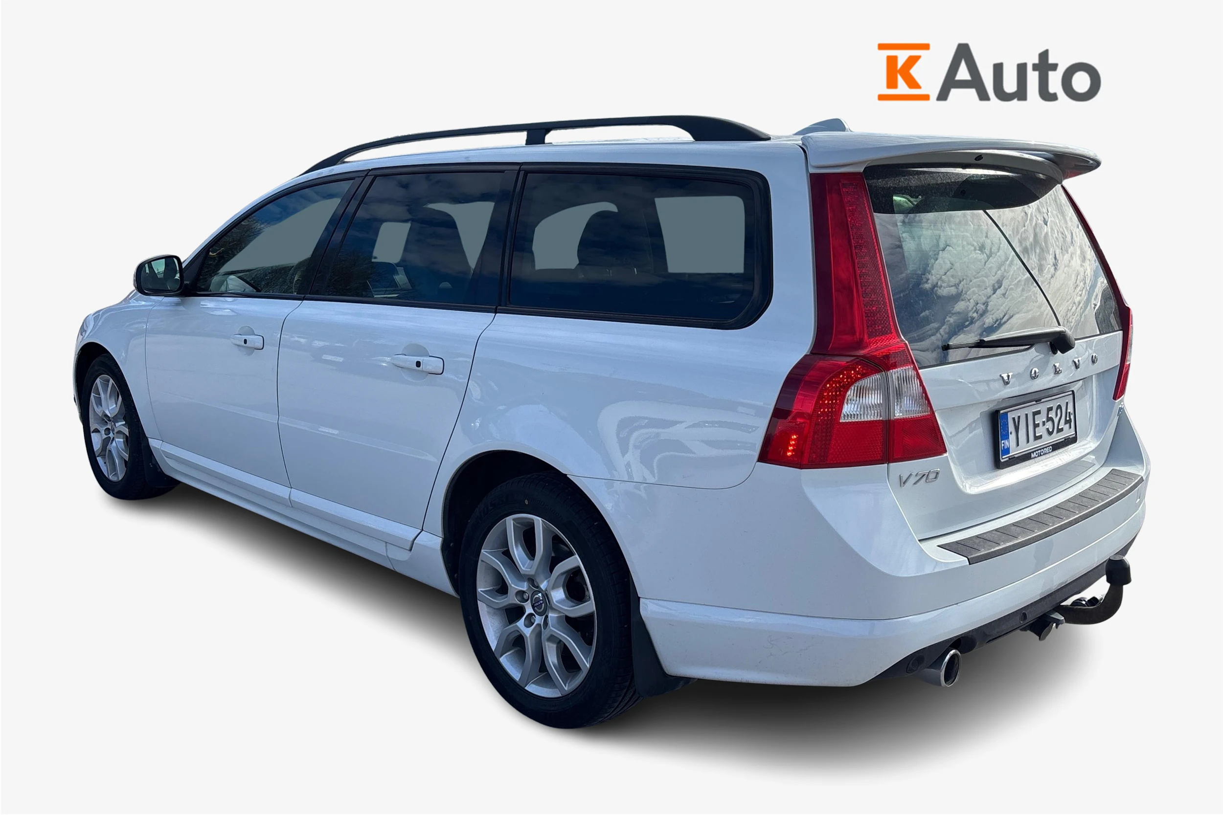 valkoinen Volvo V70 2013 kuva 2.