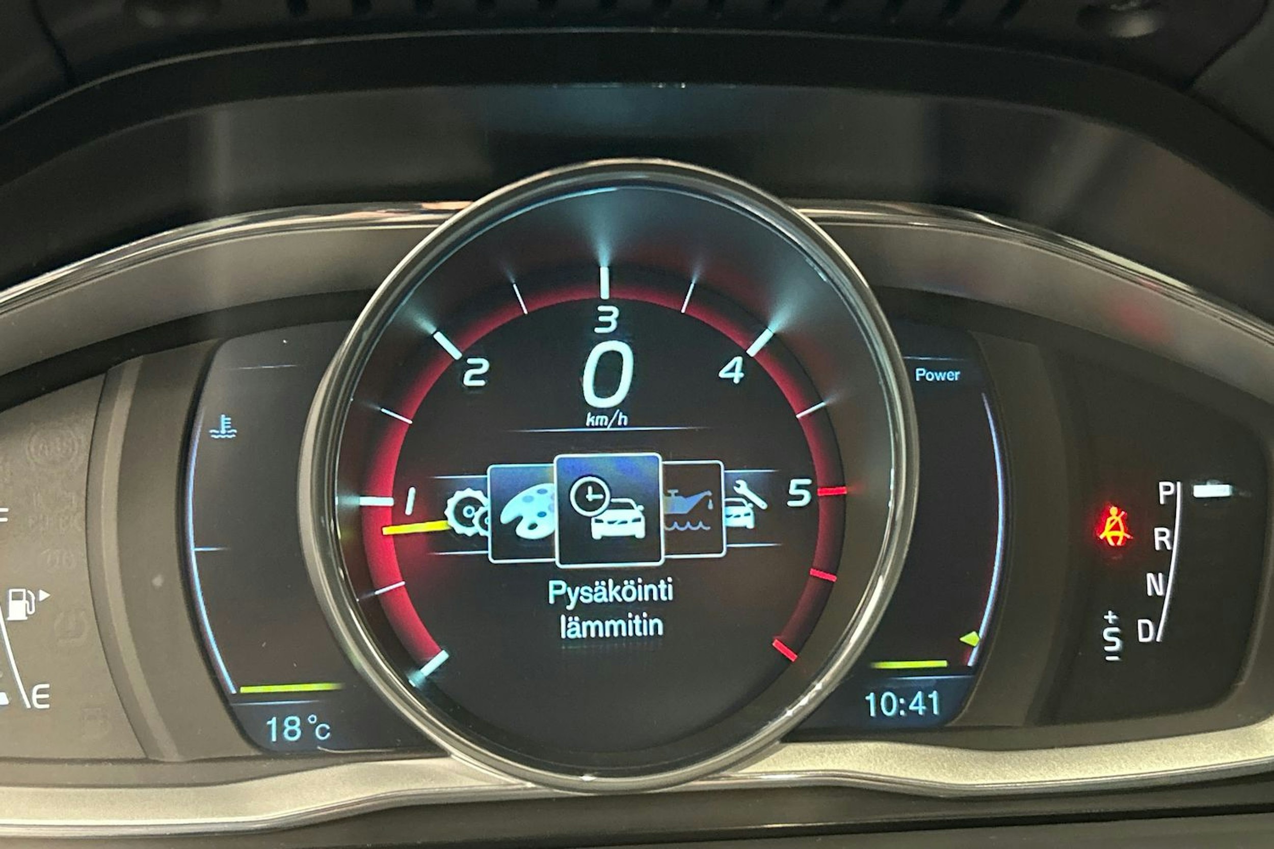 harmaa Volvo V70 2014 kuva 21.