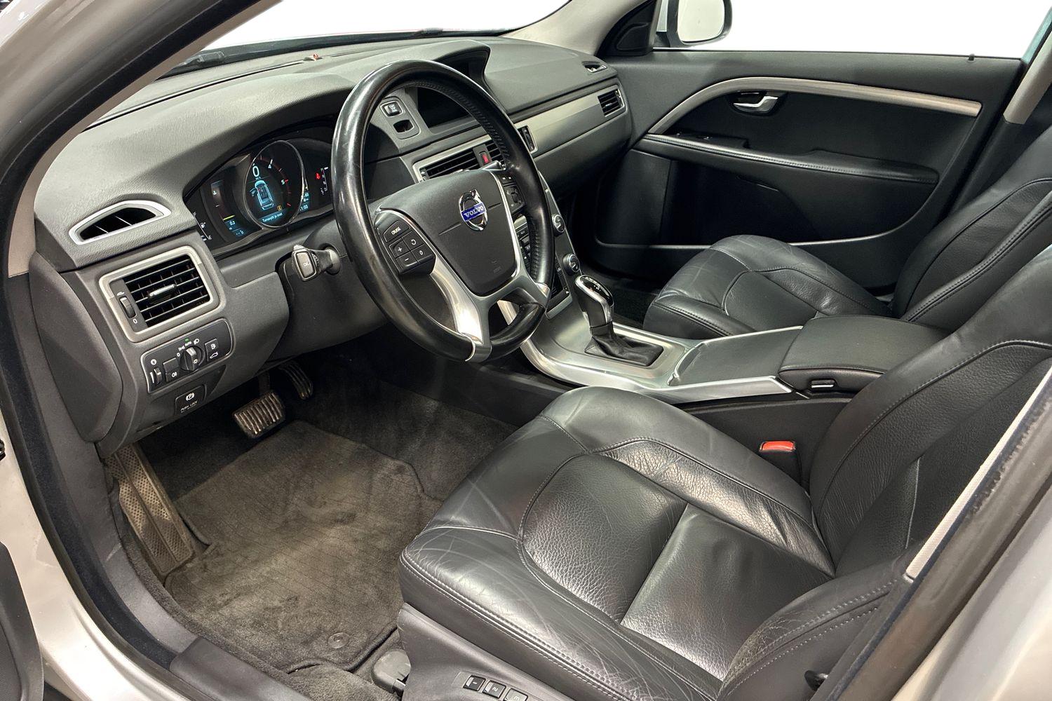 Volvo V70 2014, photo 6/28