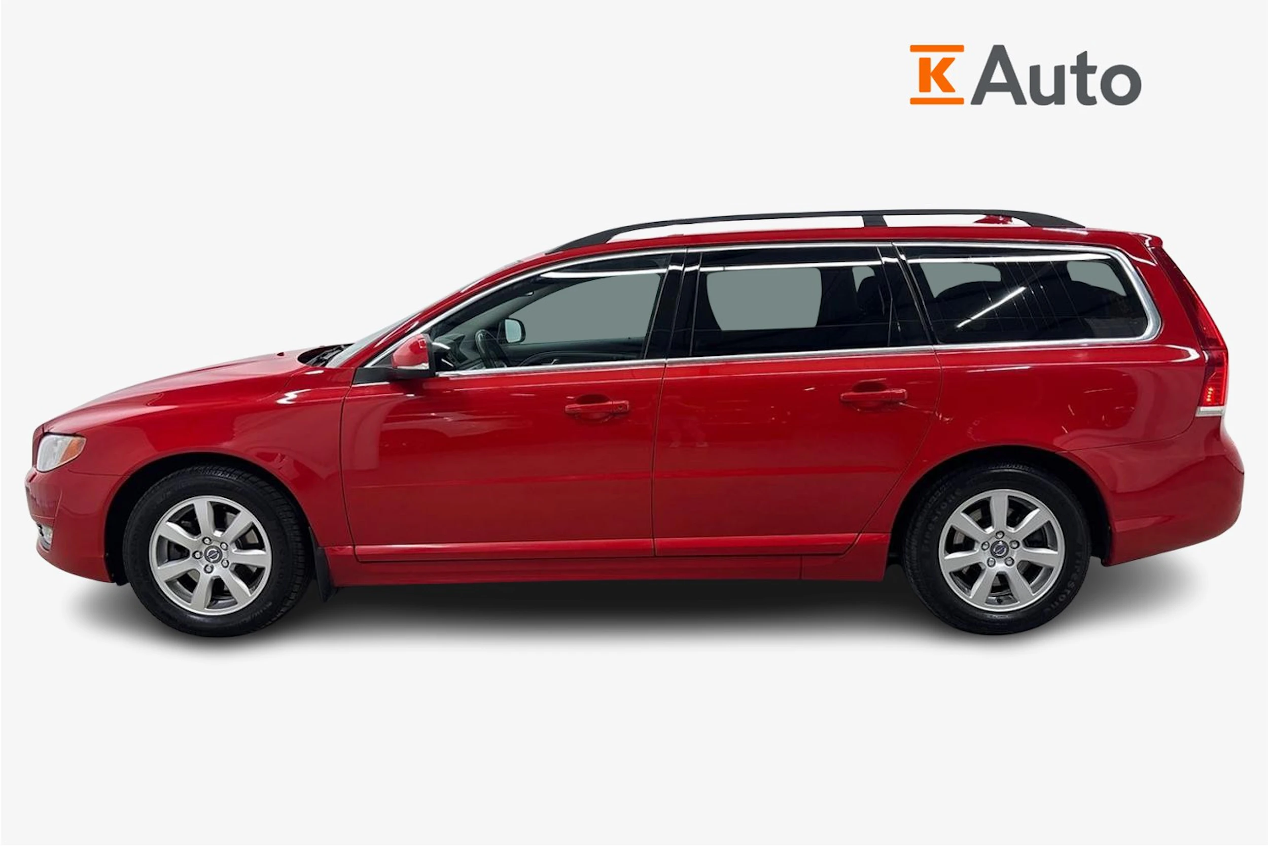 punainen Volvo V70 2014 kuva 5.