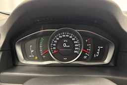 punainen Volvo V70 2014 kuva 15.