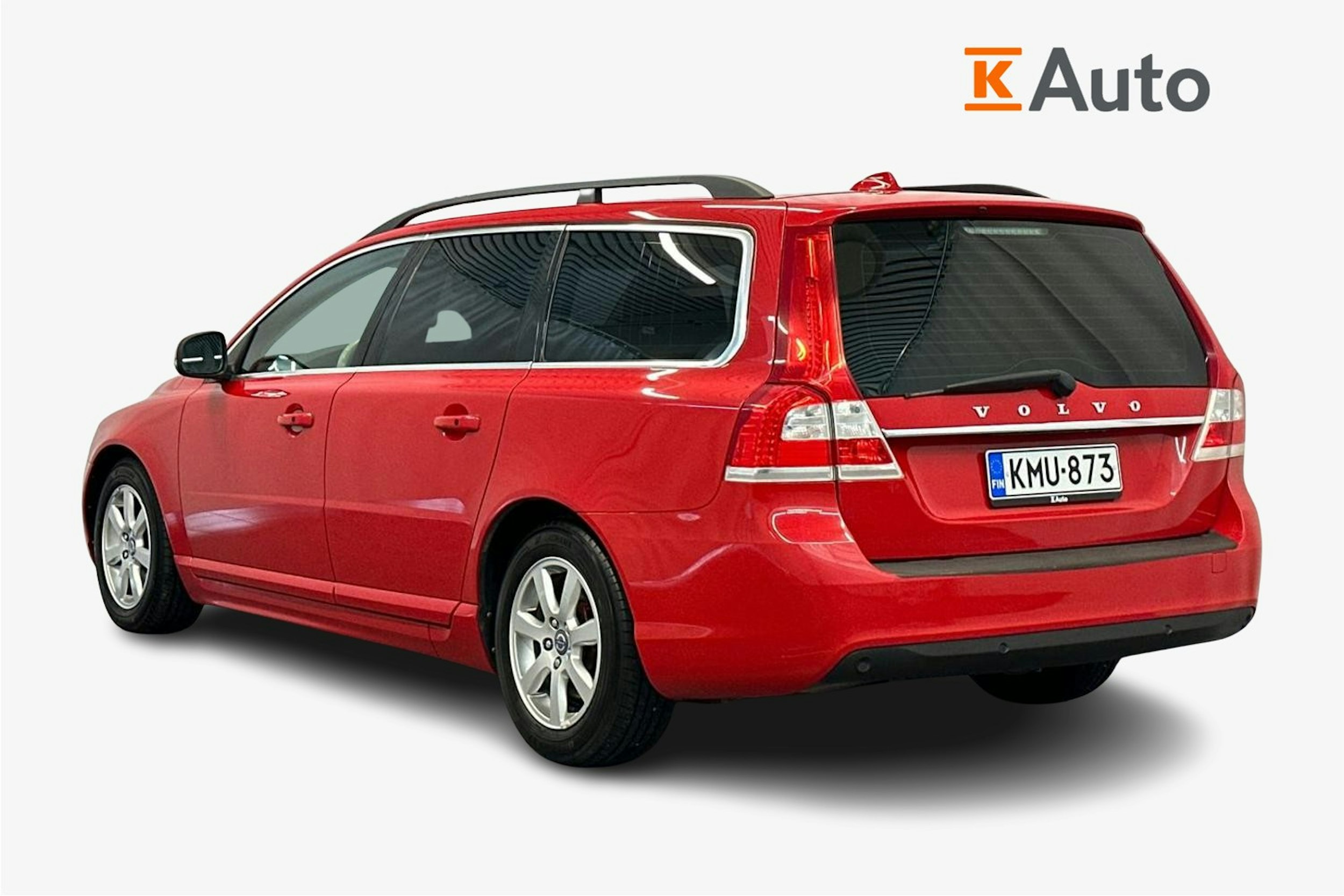 punainen Volvo V70 2014 kuva 2.