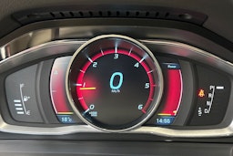punainen Volvo V70 2014 kuva 21.