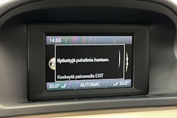 punainen Volvo V70 2014 kuva 25.