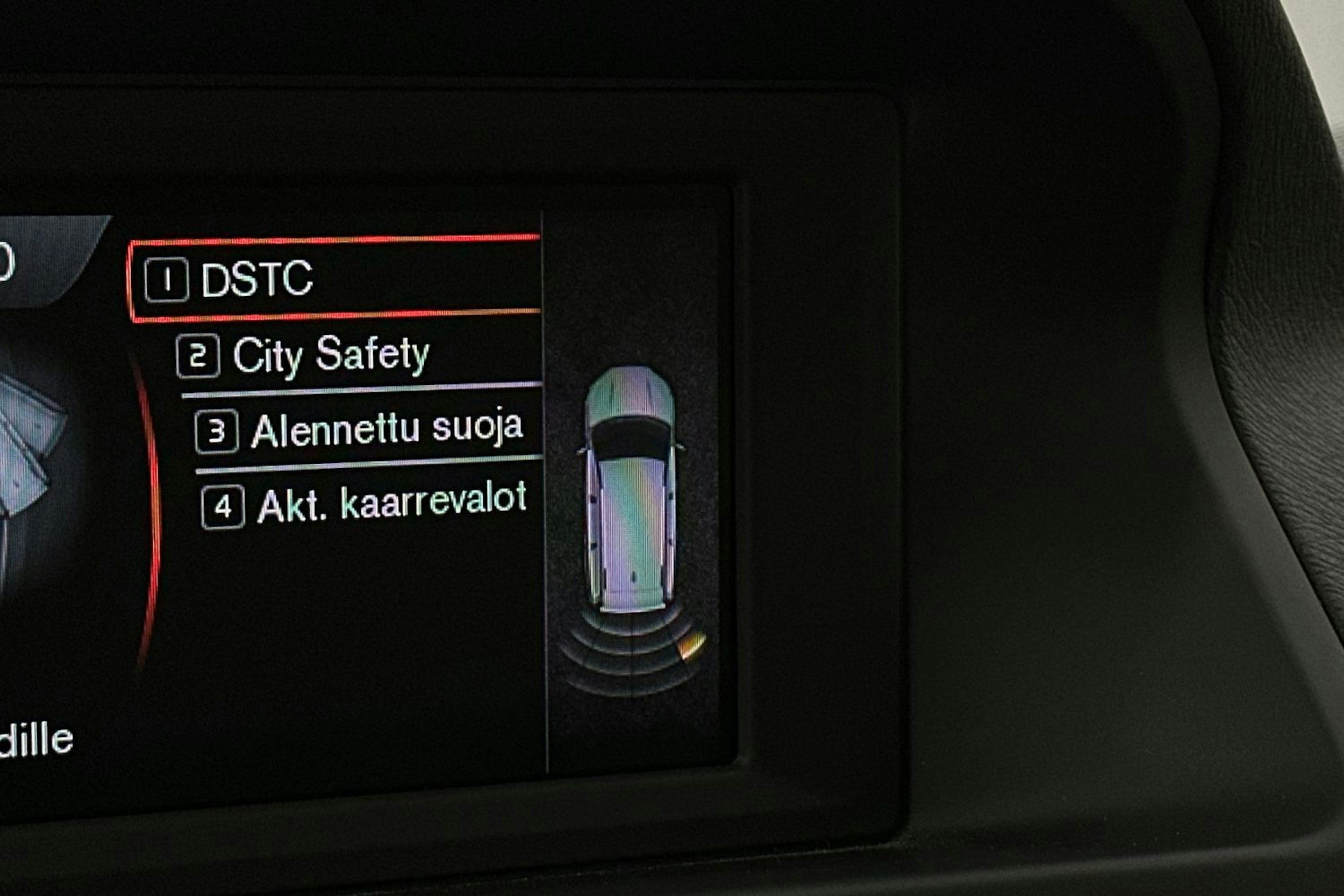 punainen Volvo V70 2014 kuva 27.