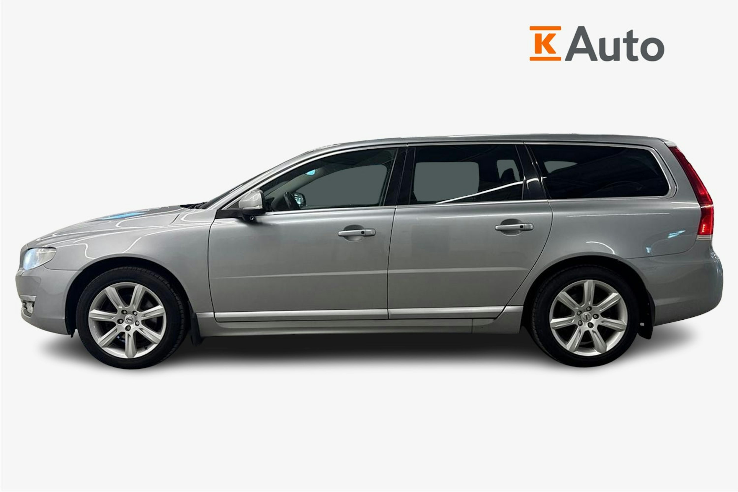 Harmaa Volvo V70 2015 kuva 6.