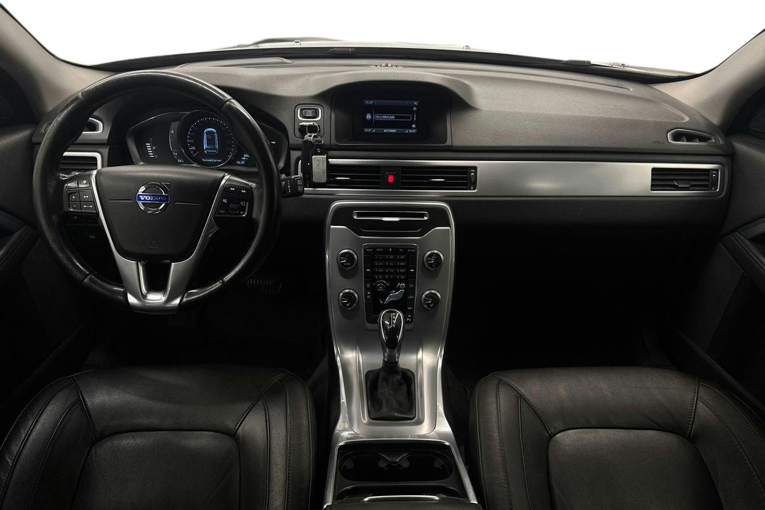 Harmaa Volvo V70 2015 kuva 9.