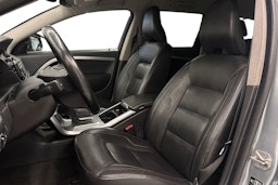 Harmaa Volvo V70 2015 kuva 11.