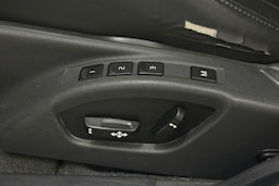 Harmaa Volvo V70 2015 kuva 13.