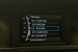 Harmaa Volvo V70 2015 kuva 25.