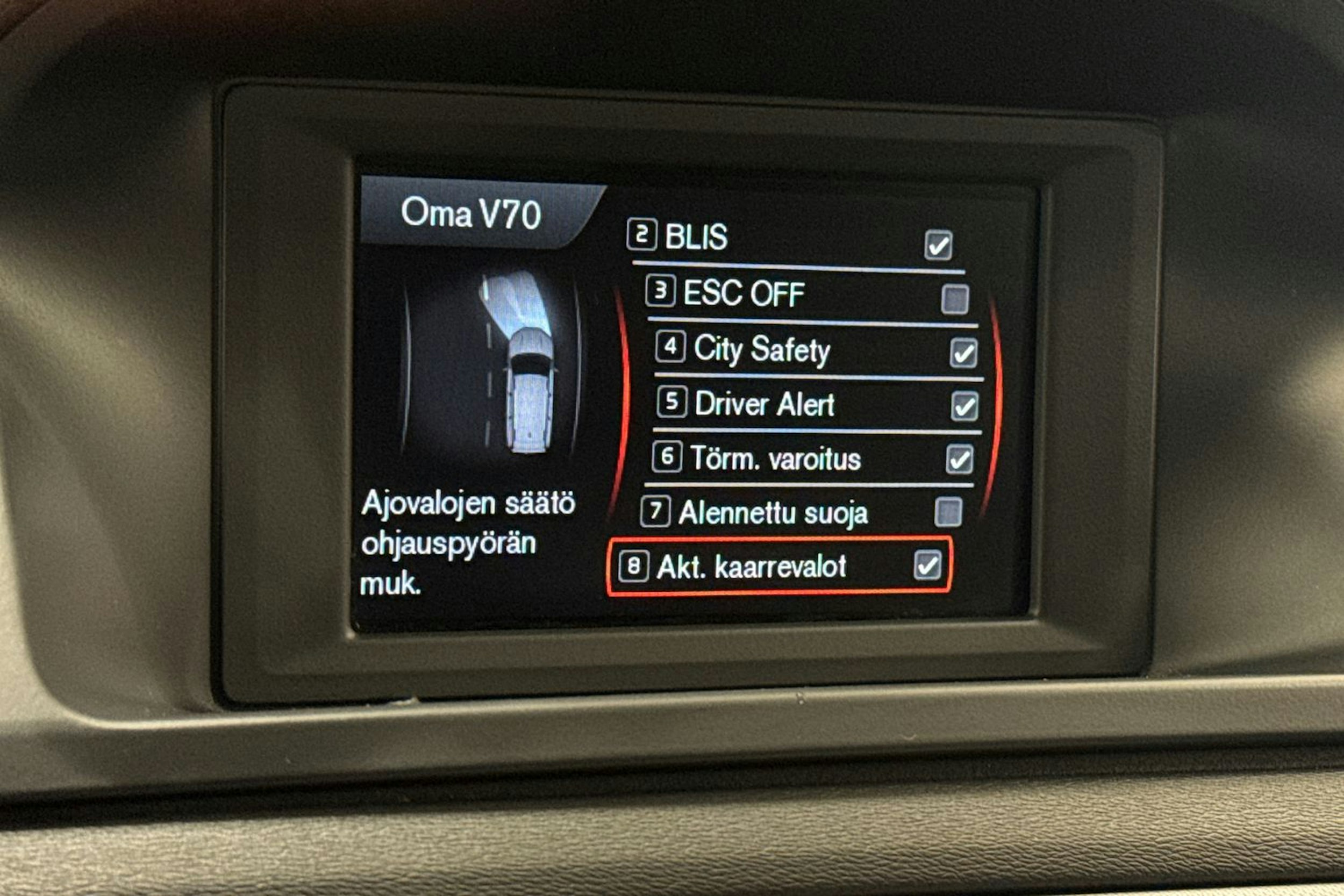 Harmaa Volvo V70 2015 kuva 30.