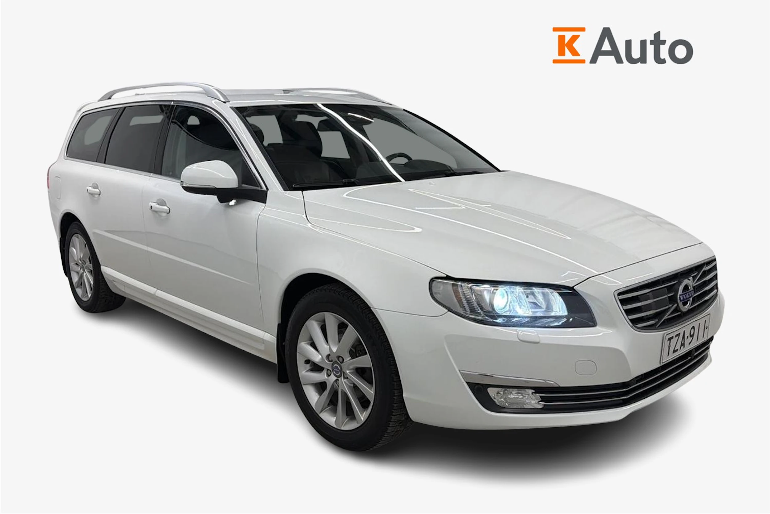 valkoinen Volvo V70 2014 kuva 4.