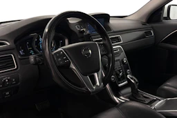 valkoinen Volvo V70 2014 kuva 9.