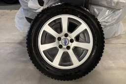 valkoinen Volvo V70 2014 kuva 27.