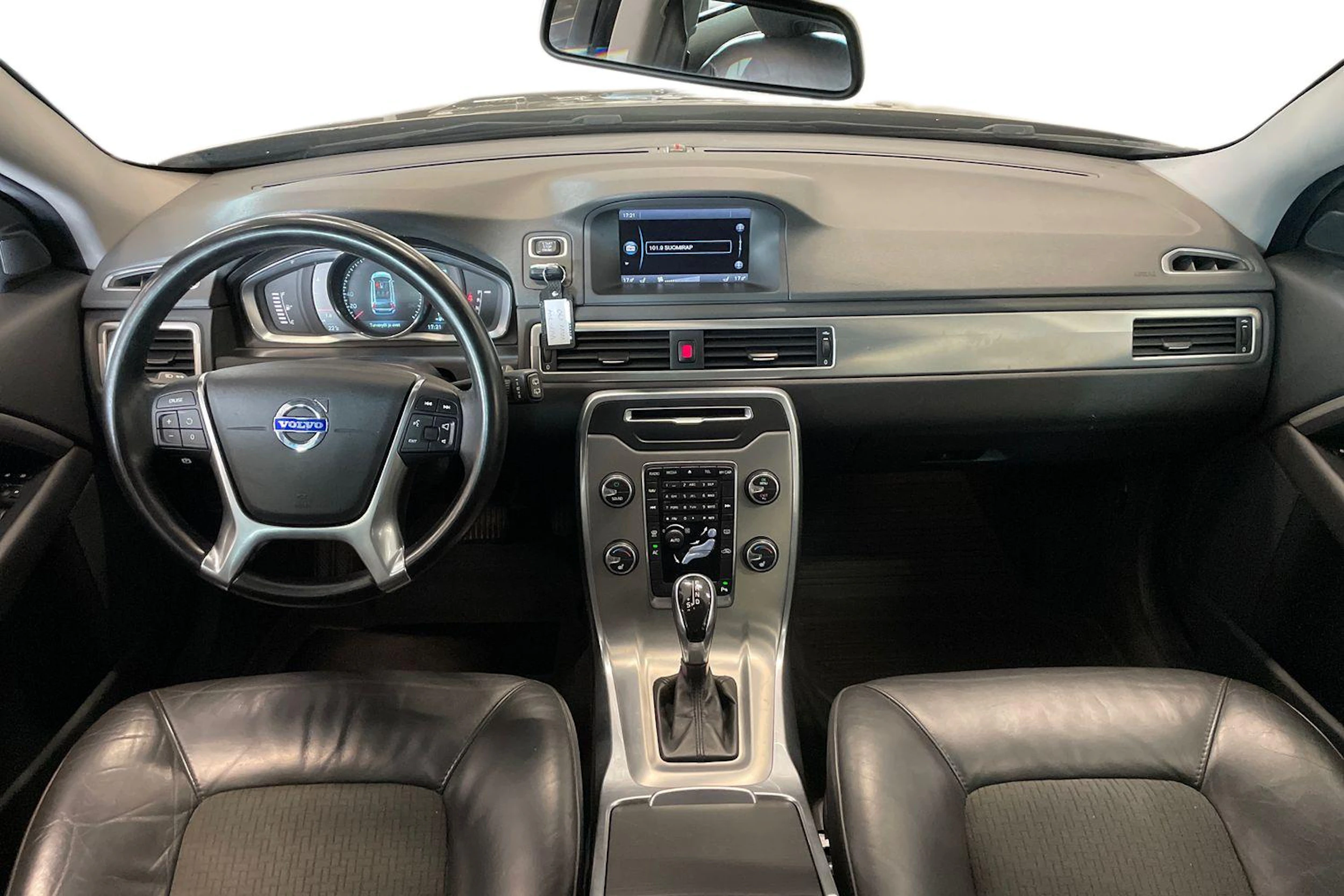 Ruskea (beige) Volvo V70 2014 kuva 7.