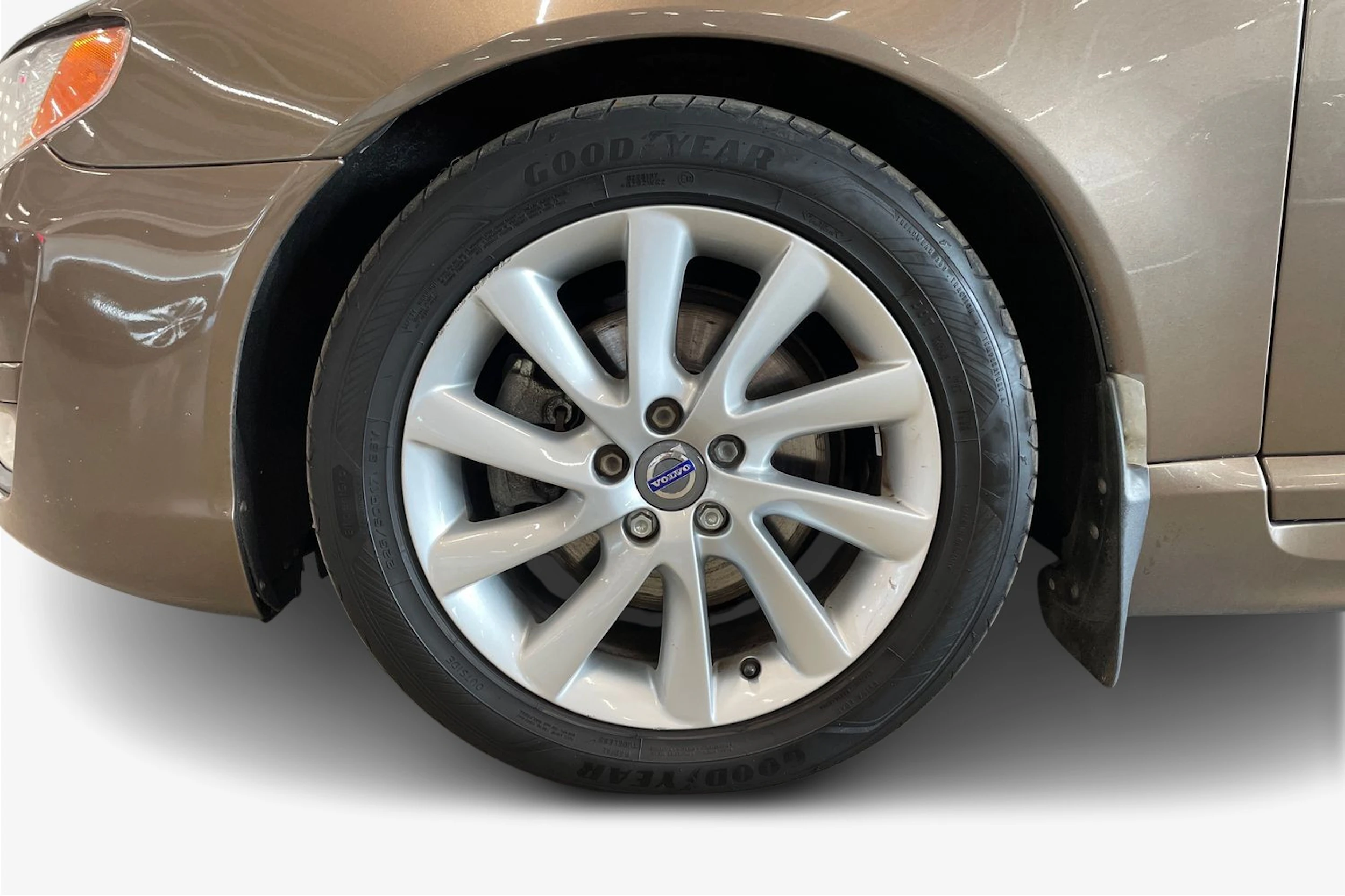 Ruskea (beige) Volvo V70 2014 kuva 9.