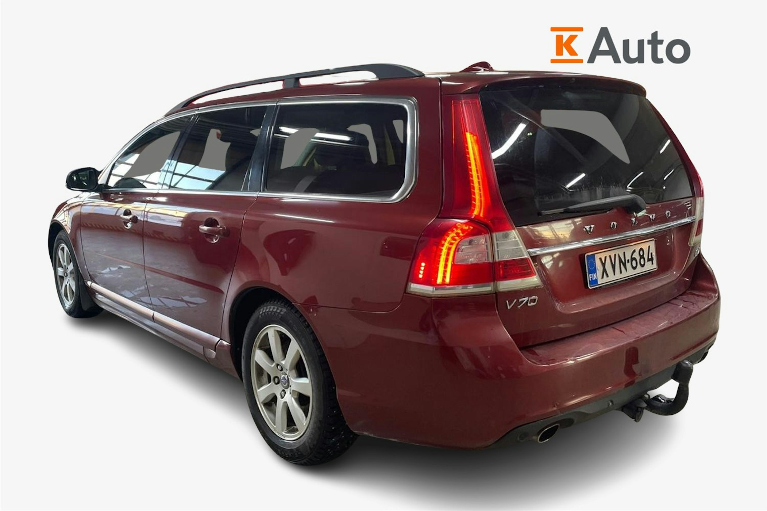punainen Volvo V70 2014 kuva 2.