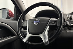 punainen Volvo V70 2014 kuva 15.