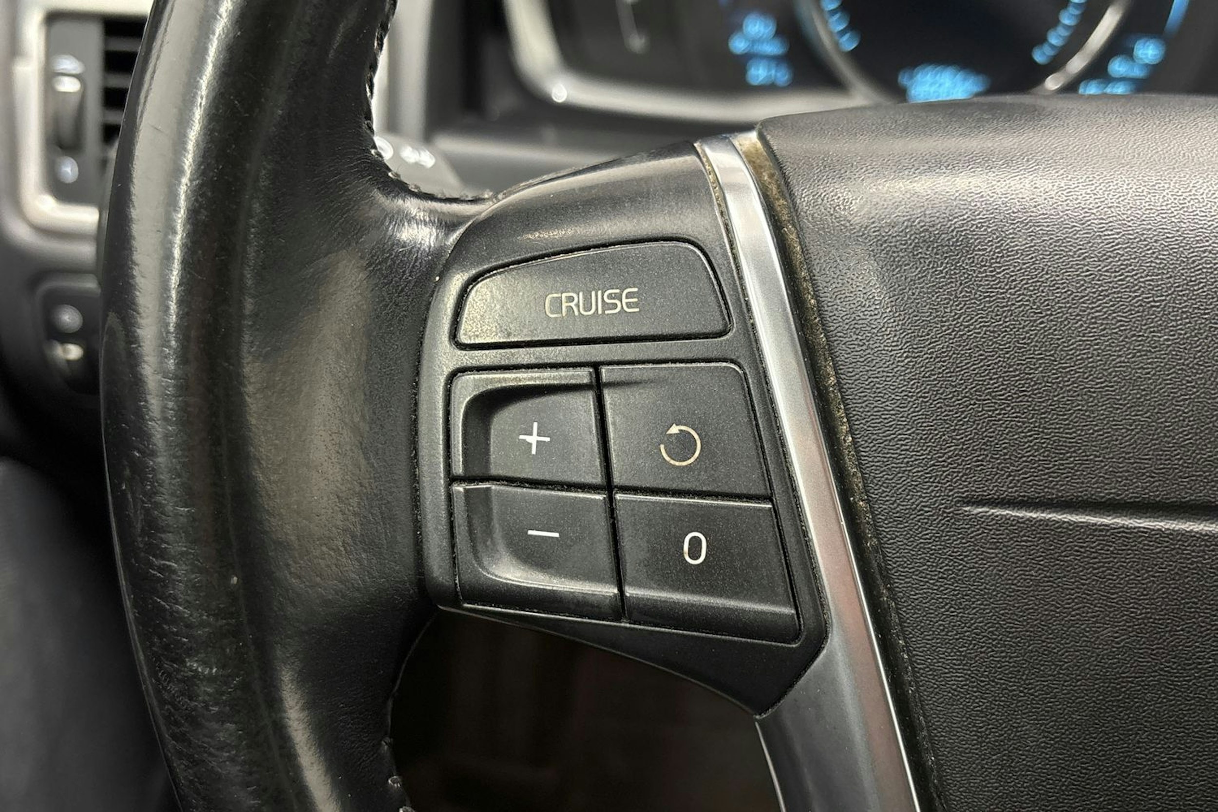 punainen Volvo V70 2014 kuva 16.