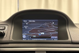 punainen Volvo V70 2014 kuva 20.