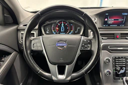 musta Volvo V70 2015 kuva 11.