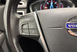musta Volvo V70 2015 kuva 12.