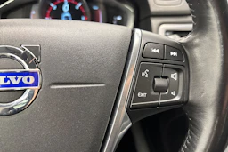 musta Volvo V70 2015 kuva 13.