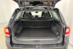 musta Volvo V70 2015 kuva 22.