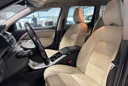 harmaa Volvo V70 2015 kuva 5.