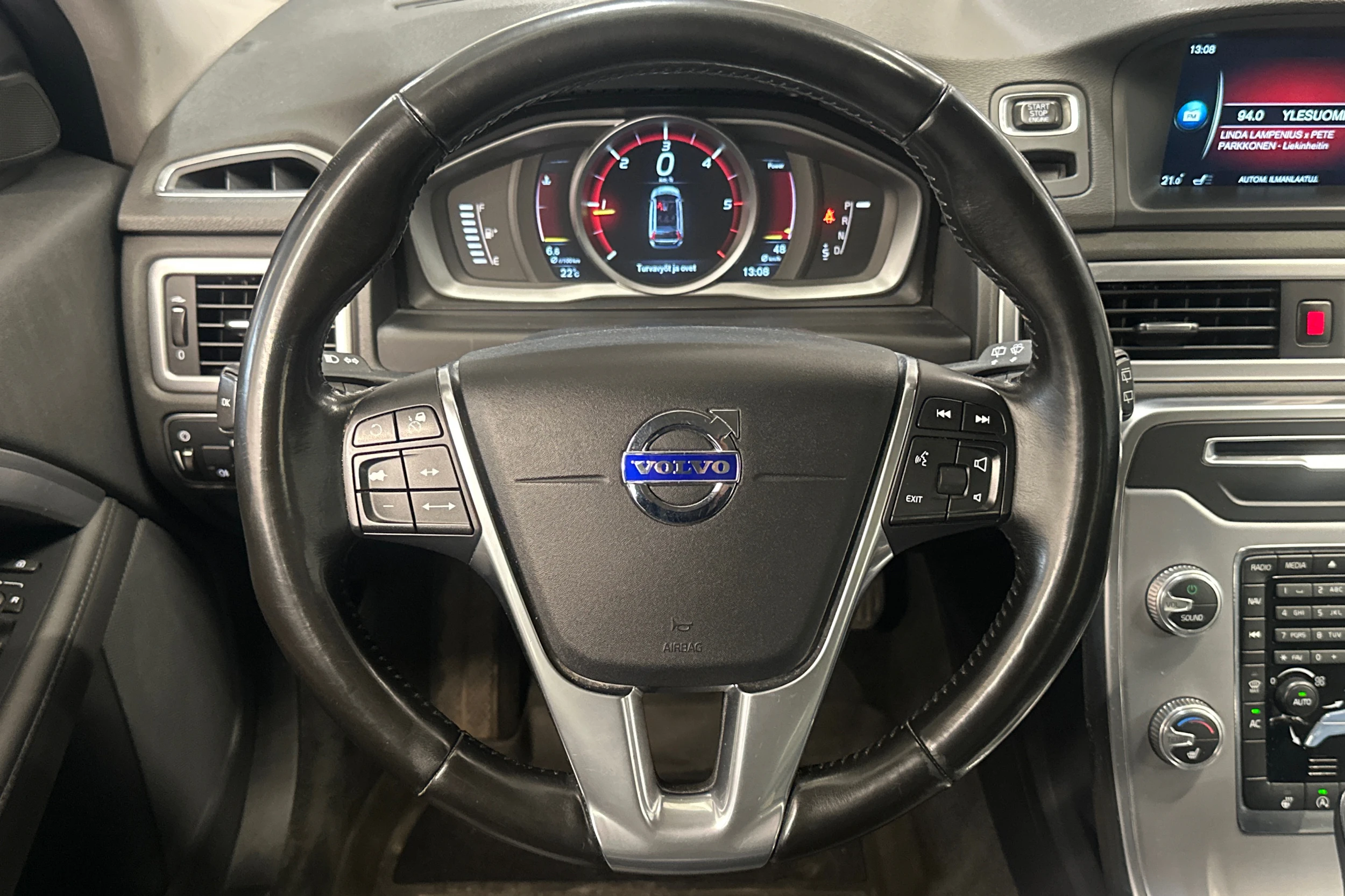 Sininen Volvo V70 2016 kuva 12.