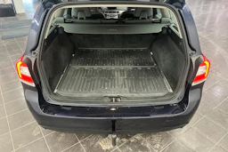 Sininen Volvo V70 2016 kuva 19.