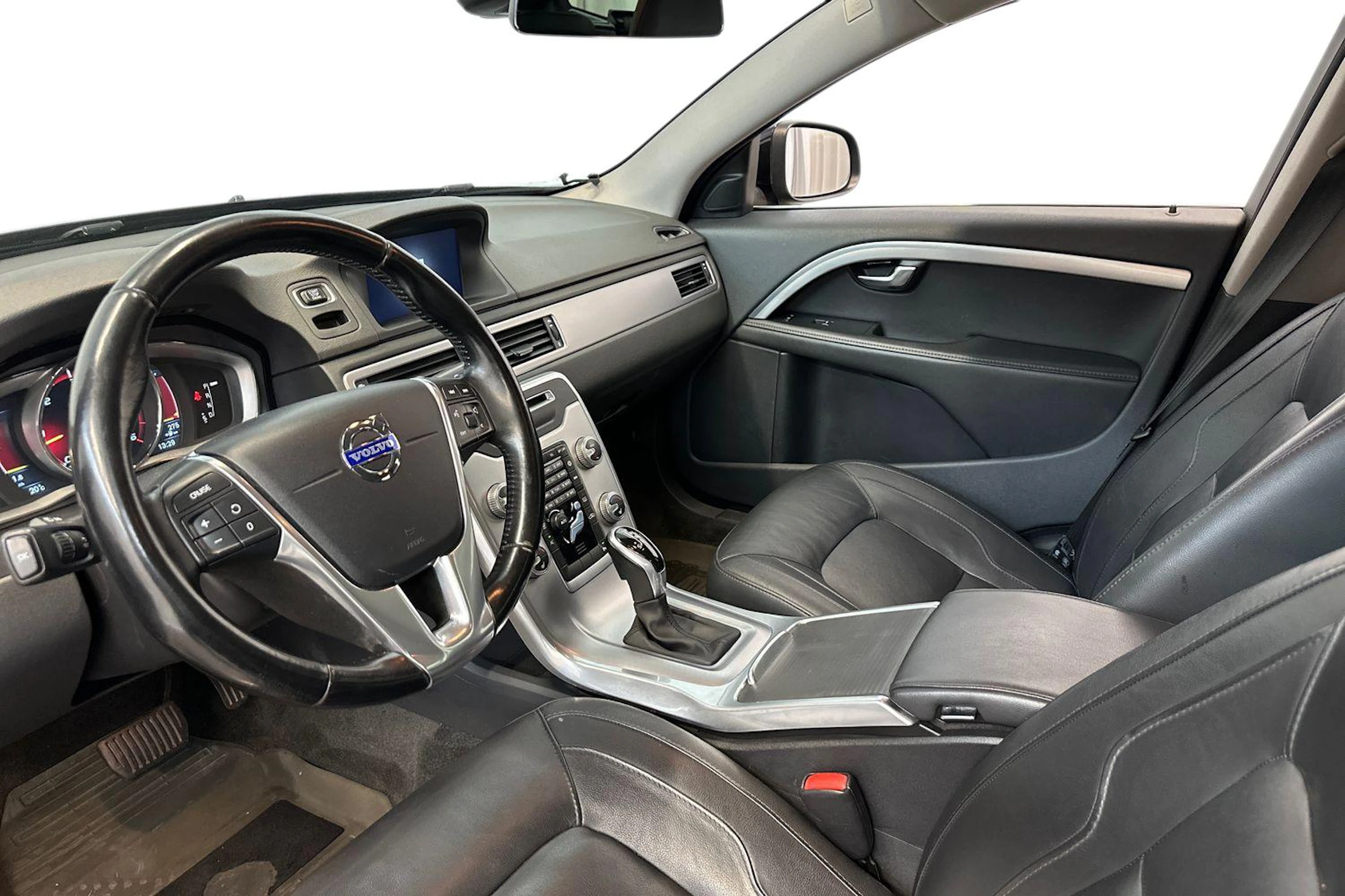 musta Volvo V70 2015 kuva 6.